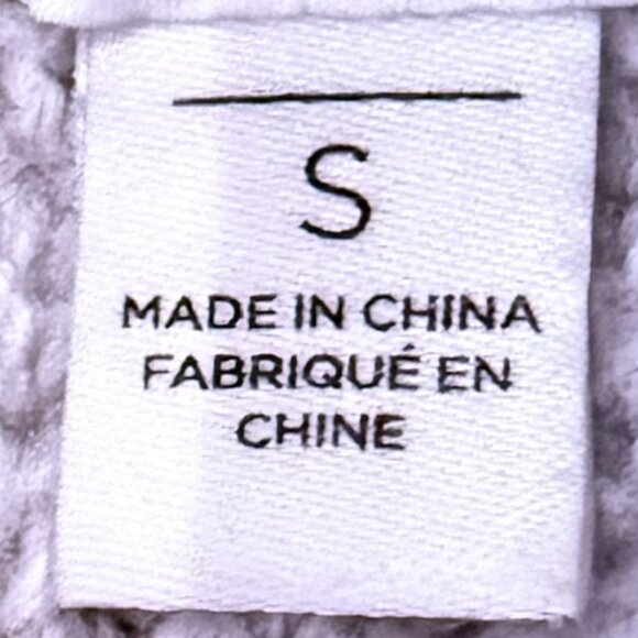 BP Women’s Sweater - Picture 3 of 8